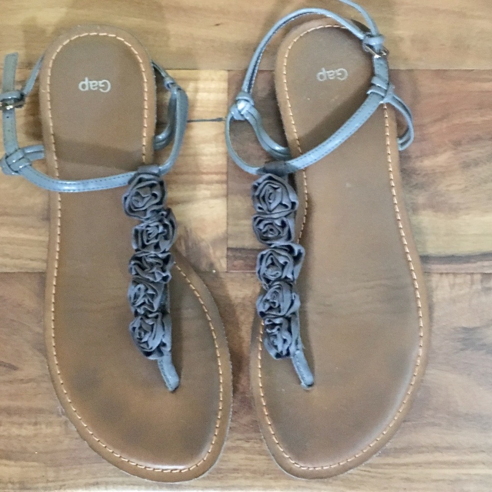 Gap Thong Gray Rose T-strap Flat Sandals Sz 8